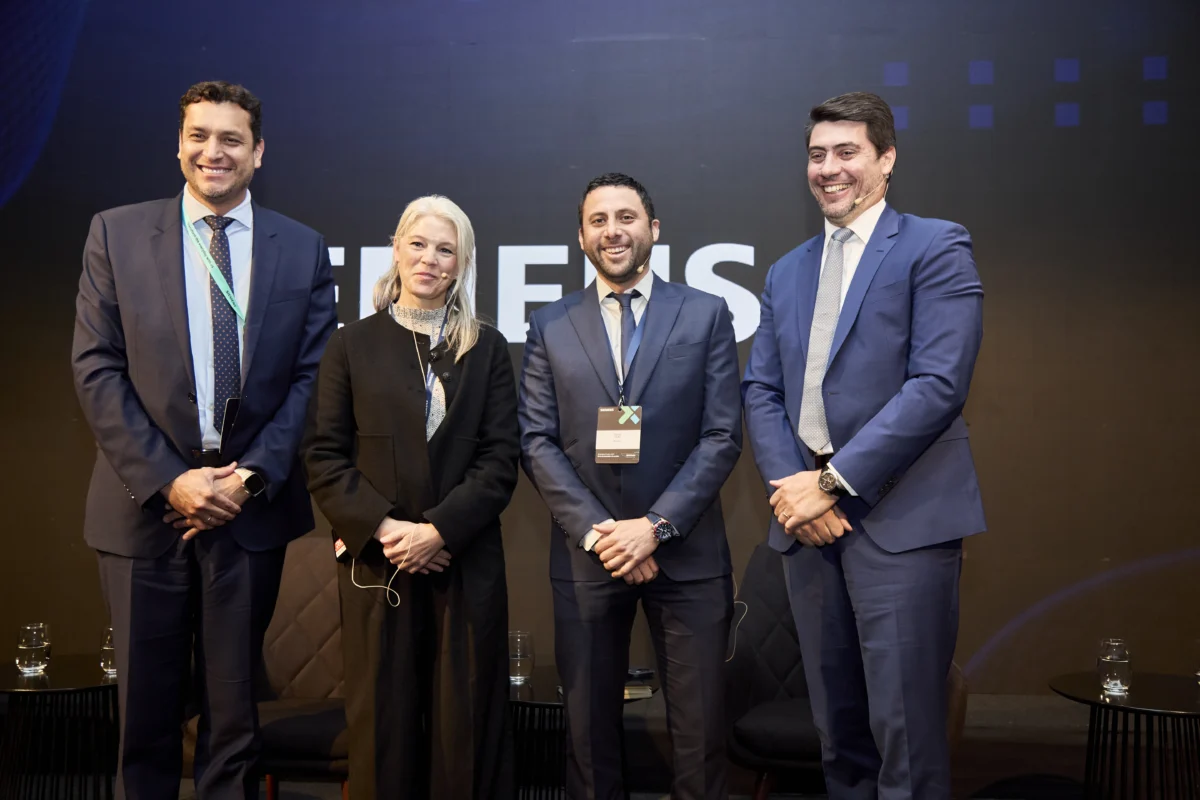 Siemens reúne a líderes globales y nacionales para proyectar el nuevo ciclo de transformación energética y minera desde Chile Siemens reúne a líderes globales y nacionales para proyectar el nuevo ciclo de transformación energética y minera desde Chile