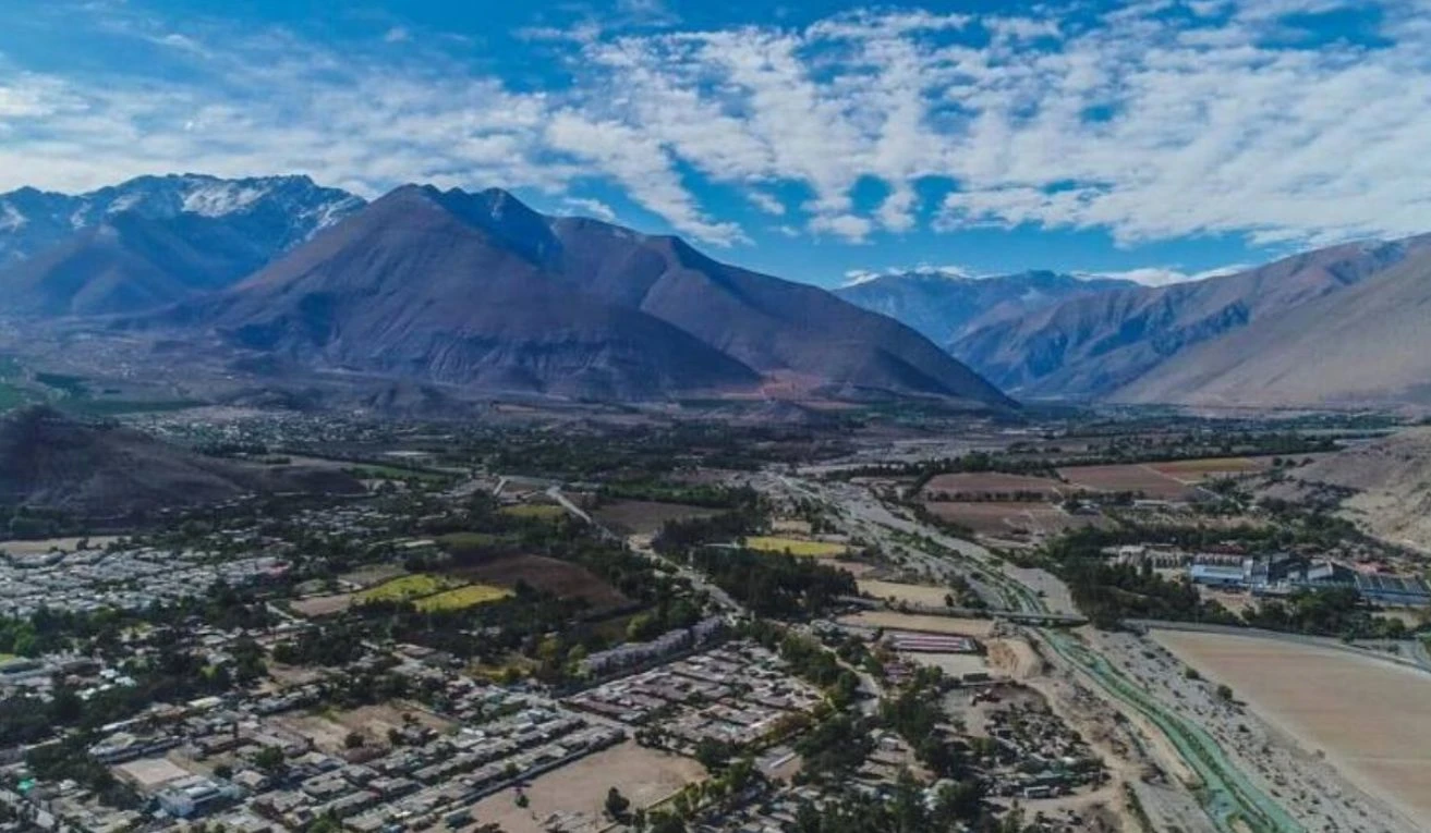 Vecinos de El Molle llevan al Tribunal Ambiental su impugnación a la evaluación del proyecto minero Arqueros