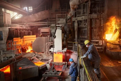 Fundiciones chinas anuncian fuerte recorte para frenar distorsiones en el mercado del cobre