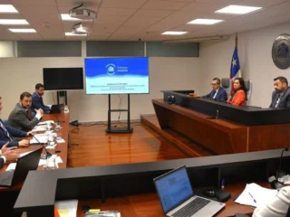 Empresas cuestionan decreto que fija metas REP para aceites lubricantes y llevan el caso al Tribunal Ambiental