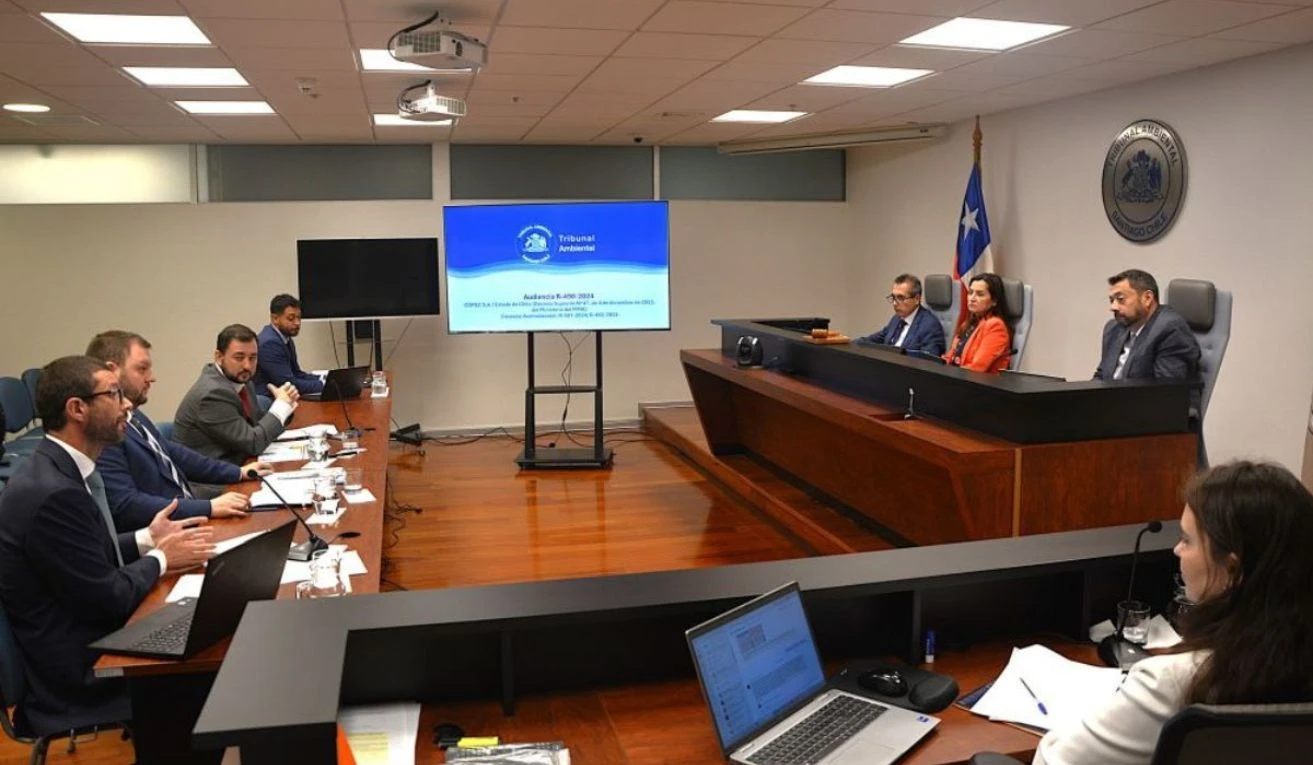 Empresas cuestionan decreto que fija metas REP para aceites lubricantes y llevan el caso al Tribunal Ambiental