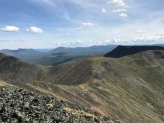 Sitka Gold perfora 172,4 metros de oro de 0,90 g/t, incluyendo 33,4 metros de oro de 2,40 g/t, en Blackjack , Yukon