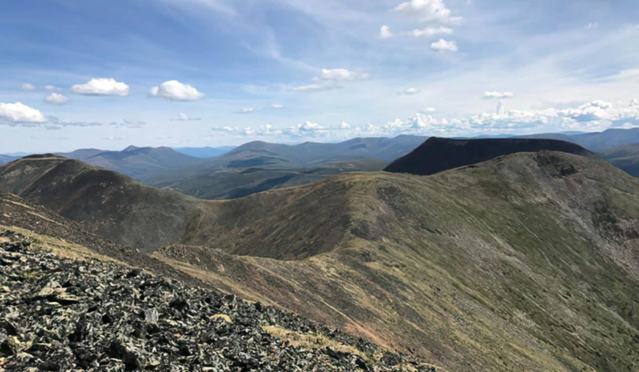 Sitka Gold perfora 172,4 metros de oro de 0,90 g/t, incluyendo 33,4 metros de oro de 2,40 g/t, en Blackjack , Yukon