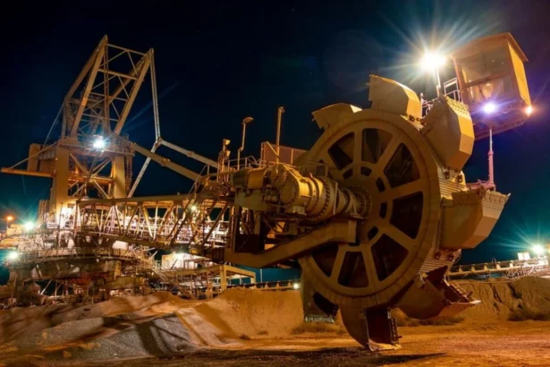 BHP descarta compra de Anglo American y refuerza estrategia de crecimiento orgánico