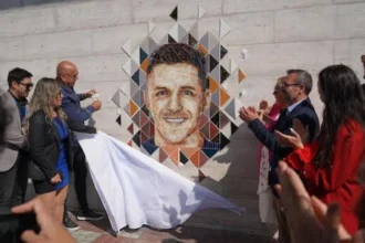 Con el apoyo de Codelco Tocopilla inaugura mosaicos que homenajean en vida a cuatro de sus grandes referentes