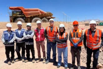 Estudiantes copiapinos viajaron hasta el Rajo Inca a cumplir el sueño de conocer una mina