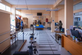 Royalty Minero permite habilitar sala de kinesiología para adultos mayores y ampliar atenciones médicas en Freirina