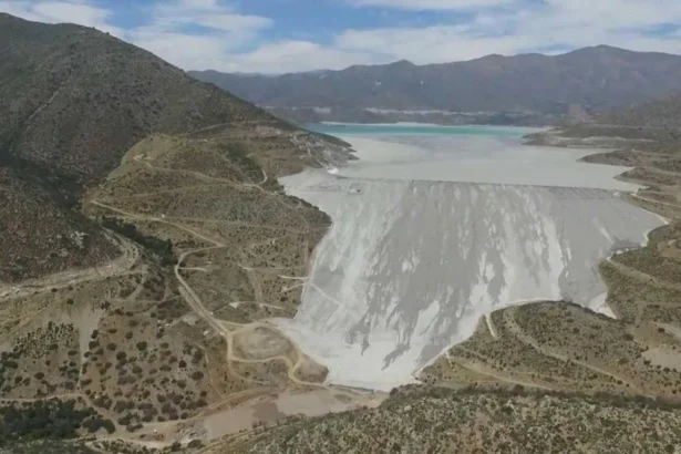 WSP Chile lanza plataforma de IA para transformar la gestión de relaves y fortalecer la seguridad minera