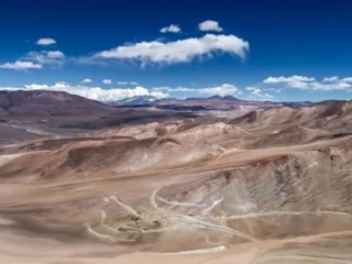 Kinross prepara el ingreso del Proyecto Minero Lobo-Marte al Sistema de Evaluación de Impacto Ambiental (SEIA) Kinross prepara el ingreso del Proyecto Minero Lobo-Marte al Sistema de Evaluación de Impacto Ambiental (SEIA)