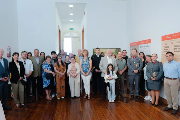 Propuesta artística sobre el pasado salitrero en sus últimos días de exhibición en Sala de Arte Casa Collahuasi