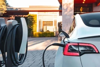 Electromovilidad acelera el rediseño del sistema eléctrico chileno ante expansión récord del parque vehicular