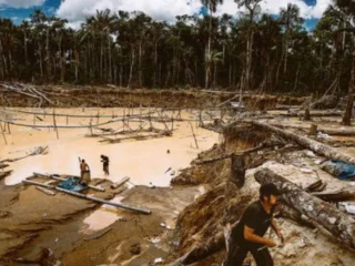 Minería ilegal en Perú moviliza US$ 22.800 millones en una década, revela UIF