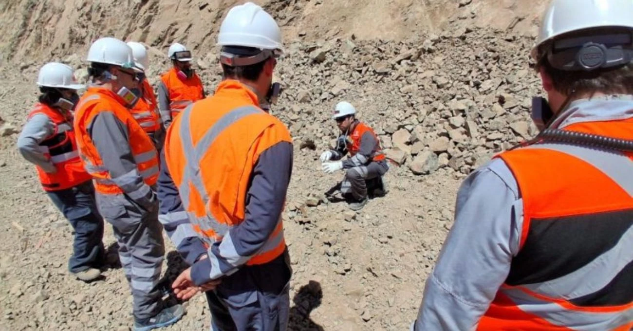 Expertos destacaron la gestión minera y los avances geotécnicos de División Gabriela Mistral