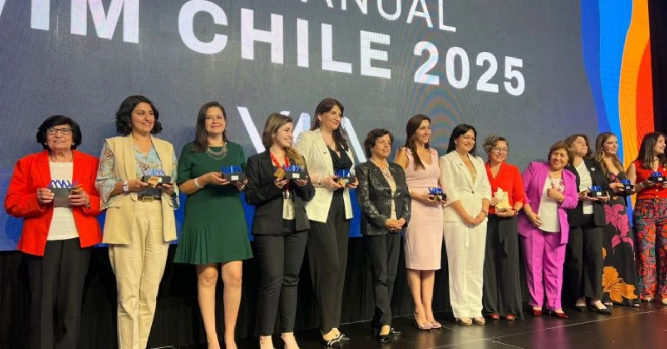 Women in Mining Chile distingue a Danica Vicelja de FCAB como “Ejecutiva Mujer 2025” Women in Mining Chile distingue a Danica Vicelja de FCAB como “Ejecutiva Mujer 2025”