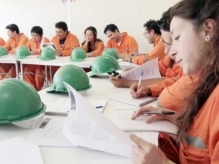 Minería chilena impulsa educación e innovación para un futuro más sostenible y equitativo