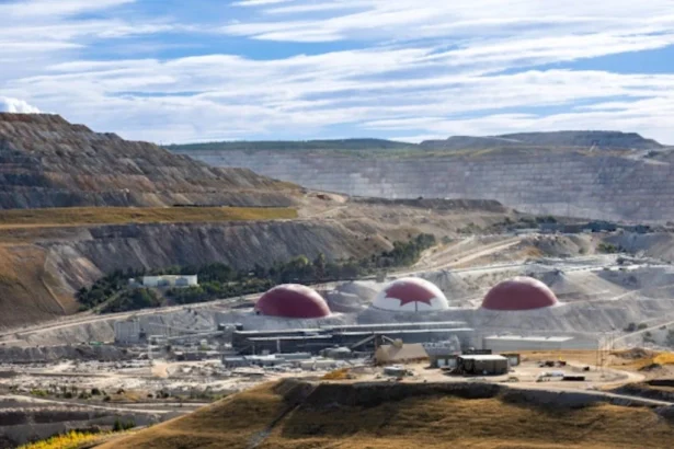 Teck mantuvo conversaciones de fusión paralelas con un rival de Anglo durante dos años