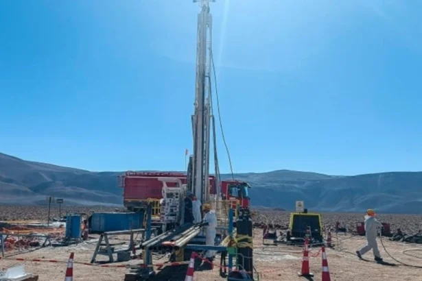 ENAMI y CChEN impulsan proyecto clave para el futuro del litio chileno