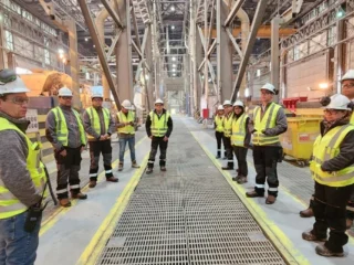 Collahuasi lanza programa para jóvenes de Tarapacá con capacitación minera técnica