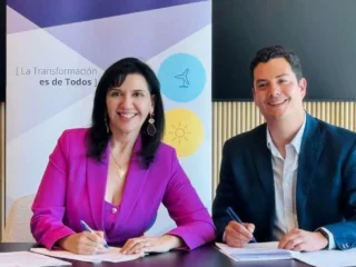 Acera y CMS impulsan electrificación del transporte y energías renovables en Chile