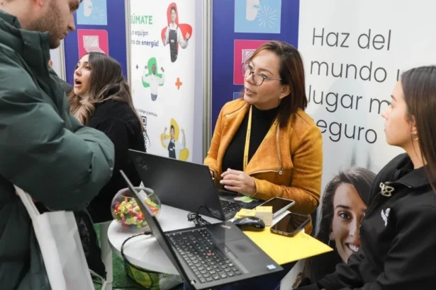 Más de 32 mil empleos disponibles en la Segunda Feria Nacional de Empleo del Sence en Santiago