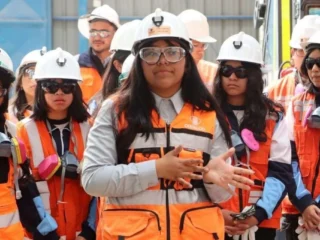 Estudiantes del Liceo Jorge Alessandri exploran minería en División Ministro Hales