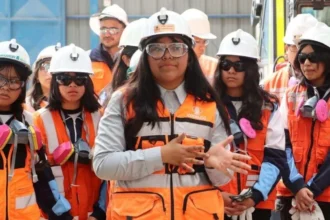 Estudiantes del Liceo Jorge Alessandri exploran minería en División Ministro Hales