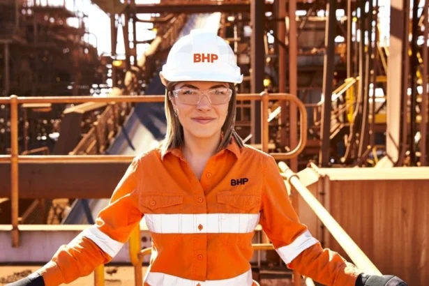 BHP lidera en inclusión femenina con 46% en el sector minero chileno