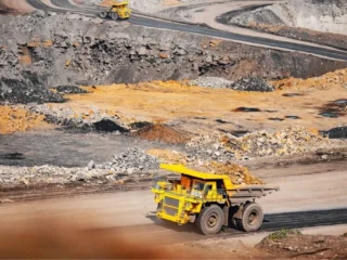 Perú podría duplicar inversión minera con nuevas reglas y permisos más rápidos