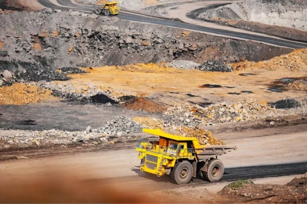 Perú podría duplicar inversión minera con nuevas reglas y permisos más rápidos