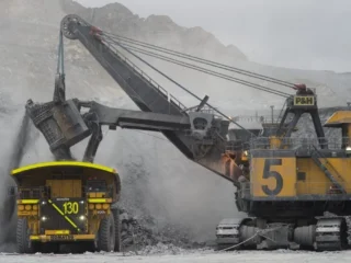 La Inversión en Equipamiento Minero Alcanza los US$ 675 Millones, Liderada por Southern Peru y Las Bambas