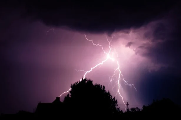 Advertencia meteorológica en Chile: fuertes vientos y tormentas eléctricas esta semana