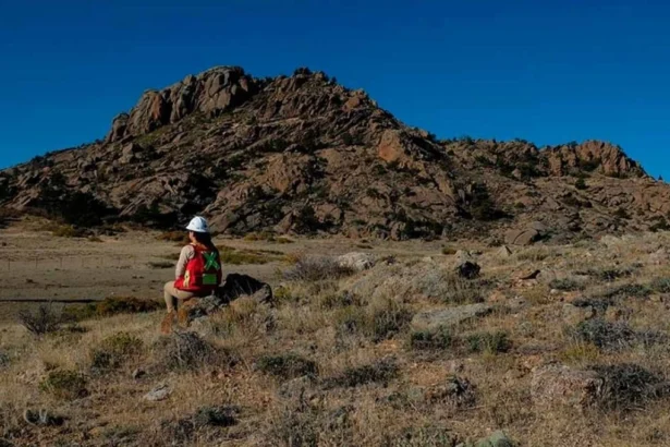 American Rare Earths amplía recursos en Wyoming con permisos y avances geológicos