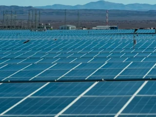 Chile avanza en energía limpia con inicio de construcción del proyecto Dune Plus