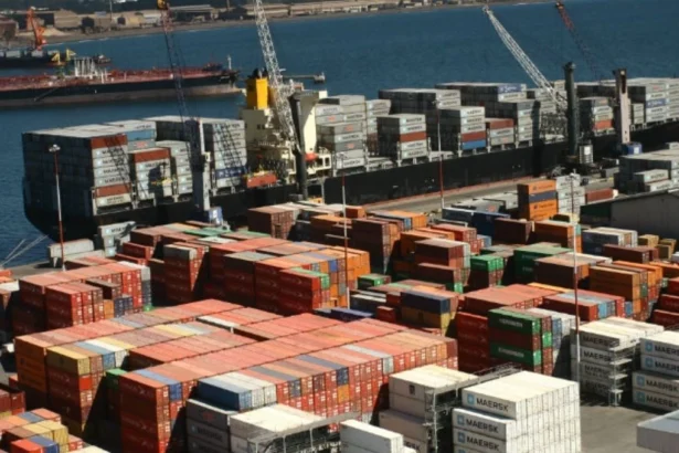Nuevo impuesto portuario podría elevar costos y afectar economía chilena