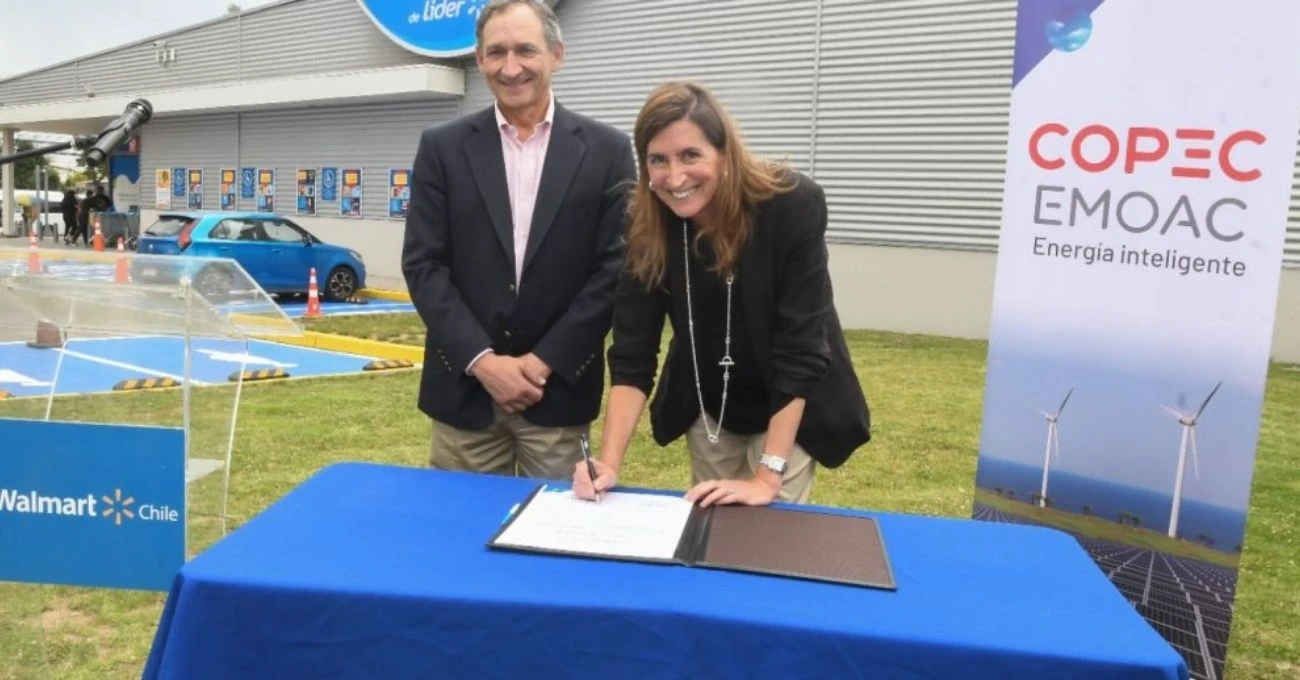 Walmart Chile y Copec acuerdan suministro de energía 100% renovable por ocho años