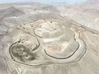 Codelco y Adani firman alianza estratégica para proyectos mineros en Chile