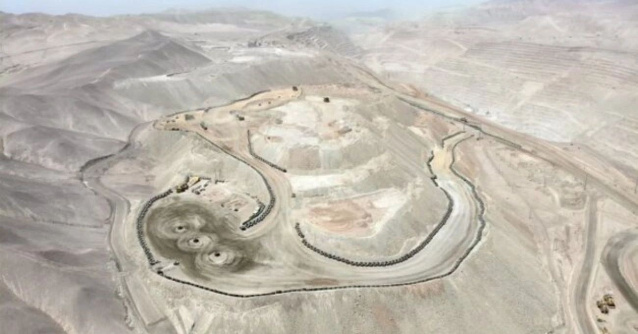 Codelco y Adani firman alianza estratégica para proyectos mineros en Chile