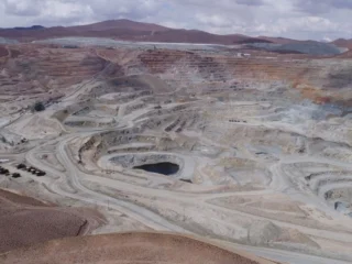 Canadá exige cambios a Anglo American para aprobar fusión con Teck Resources