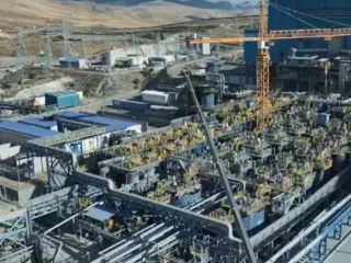 Antapaccay renueva certificaciones ISO 14001 y ISO 45001 para su faena minera