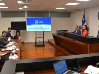 Tribunal Ambiental revisa Decreto N°47: Copec y Enex cuestionan metas de Ley REP para aceites lubricantes claves en faena