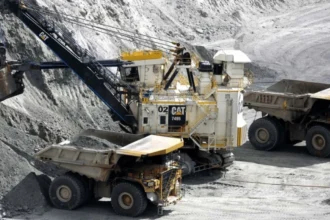 Extracción de petróleo y minería en Perú creció 2,1% en tercer trimestre de 2025