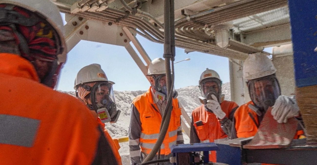 Codelco Gabriela Mistral valida sistema de muestreo con experto mundial Francis Pitard