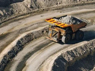 CEO de minería en Chile ganan hasta $31 millones líquidos al mes