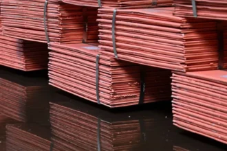 UBS ajusta proyecciones del cobre: déficit y alza de precios anticipados