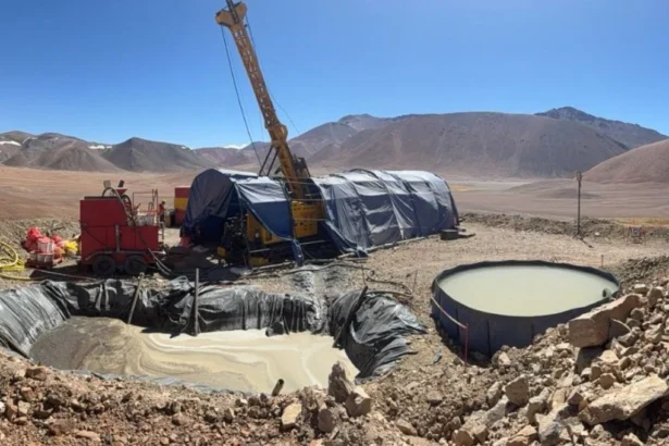 Mogotes Metals comienza perforación en Stockwork Hills, clave para explorar Filo Sur