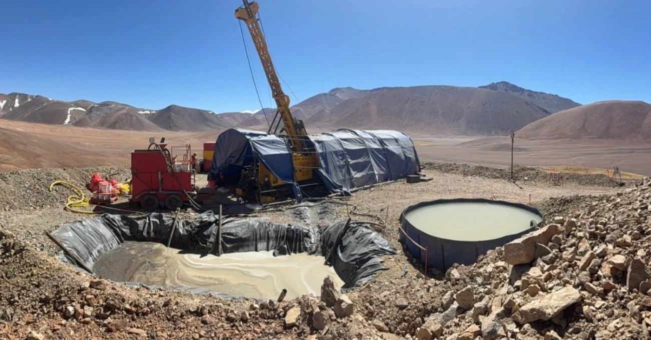 Mogotes Metals comienza perforación en Stockwork Hills, clave para explorar Filo Sur