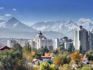 Empresarios de Kazajistán apuestan por minería en histórica transición económica