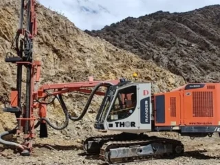 Mogotes Metals inicia perforaciones en Filo Sur, explorando pórfido de cobre binacional