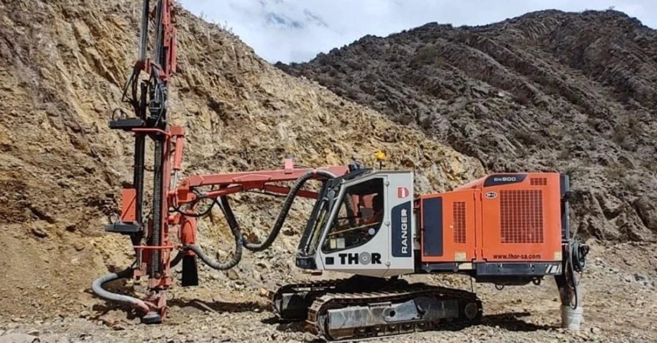 Mogotes Metals inicia perforaciones en Filo Sur, explorando pórfido de cobre binacional