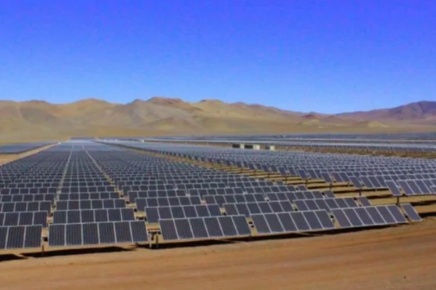 Chile lidera innovación con energía azul en desierto de Atacama